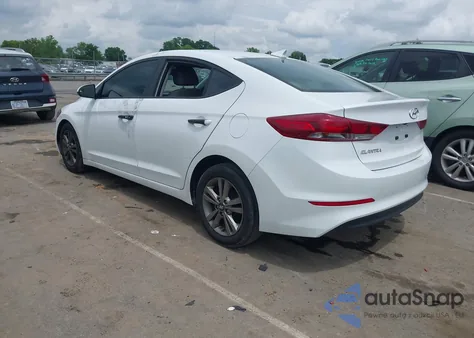 2017 Hyundai Elantra Se z USA, uszkodzony, nr VIN 5NPD84LF5HH132588